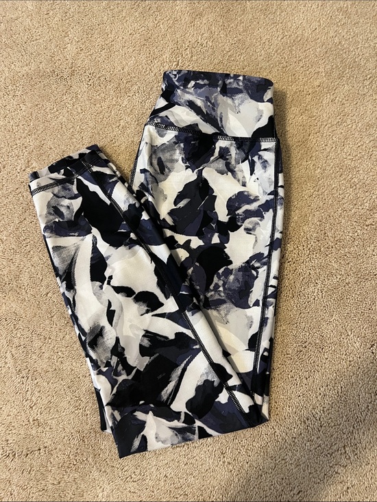 Avia Pants - Avia Black, White & Gray Abstract Print Leggings Like New Size Small